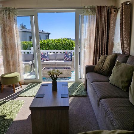 Beautiful 2 Bedroom Caravan, Holiday Park Tenby Saint Florence 외부 사진