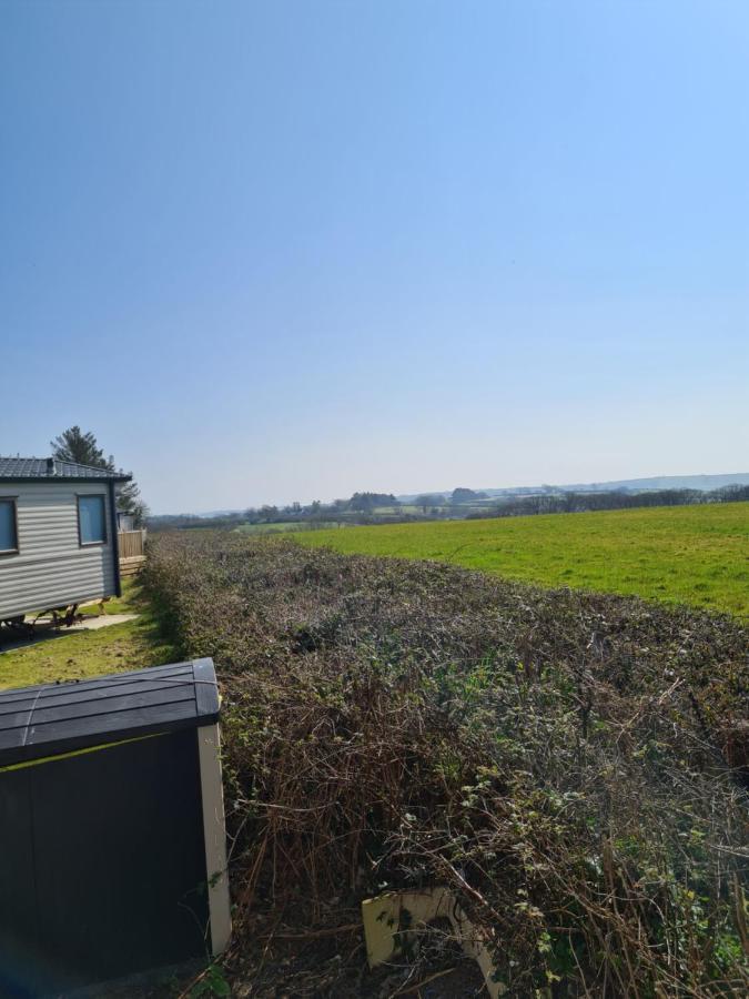 Beautiful 2 Bedroom Caravan, Holiday Park Tenby Saint Florence 외부 사진
