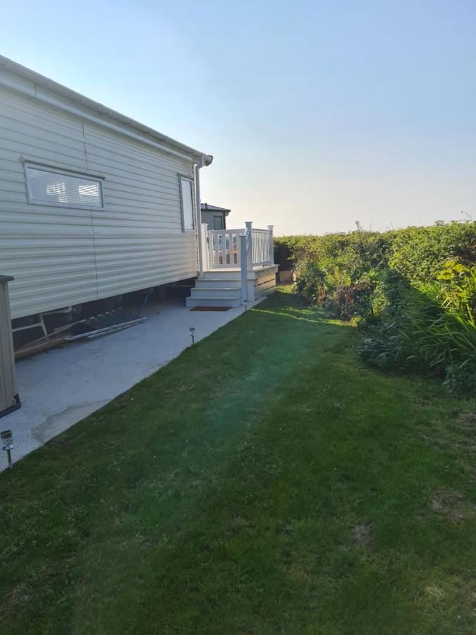 Beautiful 2 Bedroom Caravan, Holiday Park Tenby Saint Florence 외부 사진