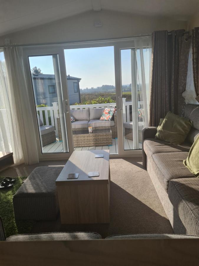 Beautiful 2 Bedroom Caravan, Holiday Park Tenby Saint Florence 외부 사진